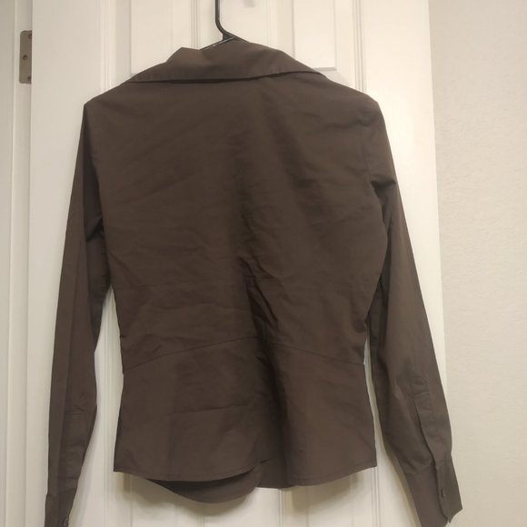 New York & Company Stretch Fitted Button Up Top - Picture 3 of 7